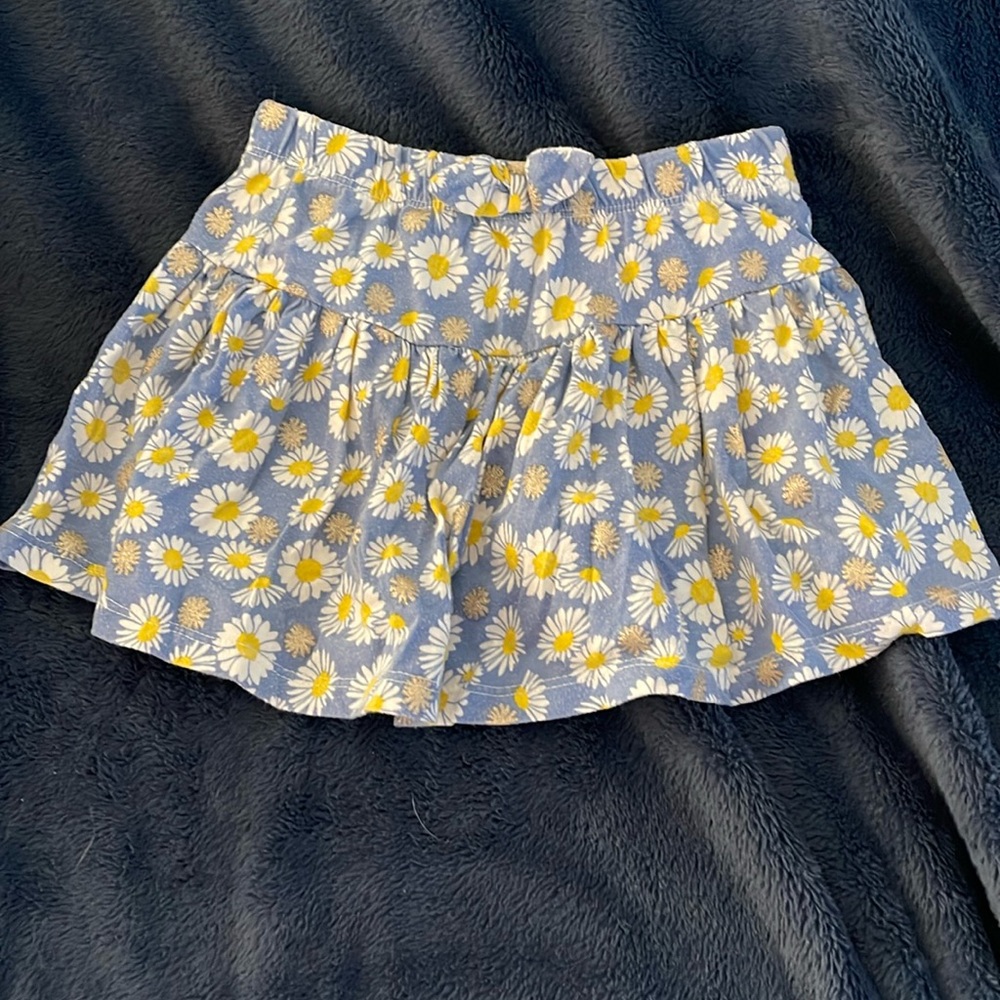 Shabby Chic daisy skort size 5/6